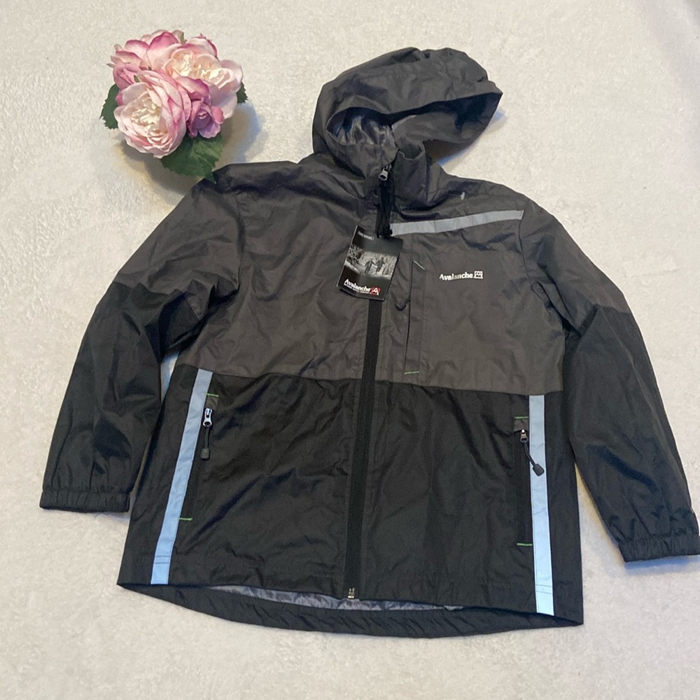 AVALANCHE NWT Boys Size 10/12 Lightweight Hooded Jacket